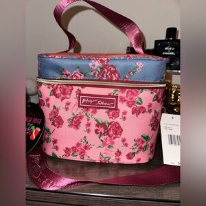 Betsey Johnson 6 PACK COOLER/LUNCH PINK MULTI Retail $48